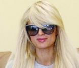 Paris Hilton se faisant faire une manucure-pédicure à Beverly Hills, le 29 octobre 2009