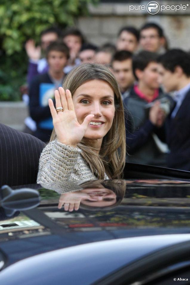 Letizia d'Espagne, rayonnante, à Madrid. 02/11/09