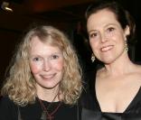 Mia Farrow et Sigourney Weaver à la première de Be Kind Rewind