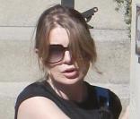 Ellen Pompeo sort de chez elle à Los Angeles le 2 novembre 2009