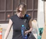 Ellen Pompeo sort de chez elle à Los Angeles le 2 novembre 2009