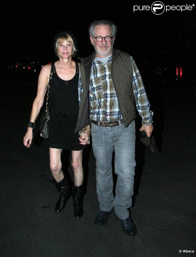 Steven Spielberg et sa femme Kate Capshaw, à la sortie du restaurant Nobu, à Los Angeles, où ils ont dîné avec Tom Hanks et sa femme Rita Wilson, le 18 octobre 2009.