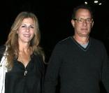 Tom Hanks et sa femme Rita Wilson, à la sortie du restaurant Nobu, à Los Angeles, où ils ont dîné avec Steven Spielberg et sa femme Kate Capshaw, le 18 octobre 2009.