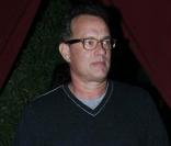 Tom Hanks et sa femme Rita Wilson (absente de la photo), à la sortie du restaurant Nobu, à Los Angeles, où ils ont dîné avec Steven Spielberg et sa femme Kate Capshaw, le 18 octobre 2009.