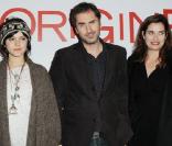Soko, Xavier Giannoli Emmanuelle Devos à la Première de à l\'Origine à Paris le 5/11/09