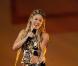 Shakira s"est essayée aux dreadlocks pour sa performance sur  Did it again , hier soir.