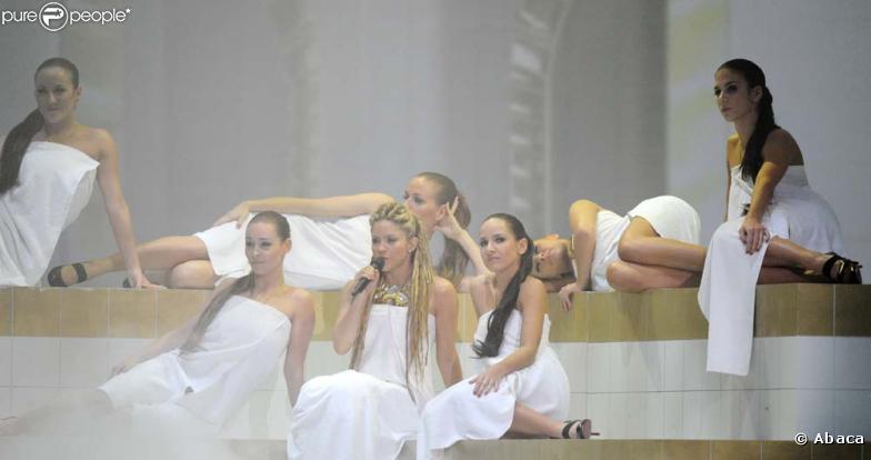 Shakira s'est essayée aux dreadlocks pour sa performance sur  Did it again , hier soir.