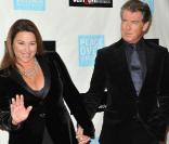 Pierce Brosnan et sa femme Keely ont reçu le 6 novembre 2009 l'Activism Award lors des 38e Peace over Violence Humanitarian Awards