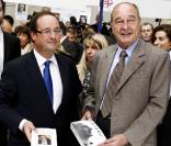 Jacques Chirac a dédicacé des centaines d'exemplaires du premier tome de ses mémoires à la Foire du Livre de Brive, soutenu par sa femme et sa fille, et a partagé l'affiche avec François Hollande