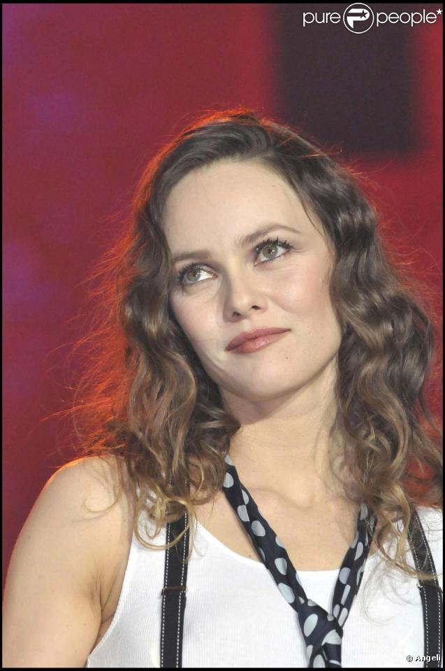 Vanessa Paradis ne participera pas à  Voyage en terre inconnue  !