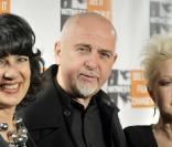 Peter Gabriel, Cyndi Lauper et la journaliste Christiane Amanpour au 5e Focus For Change, dîner de bienfaisance, le 11 novembre à New York.