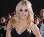 Pixie Lott arrive au Grosvenor House pour les Variety Club Showbiz Awards, le 15 novembre 2009