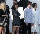 Katie Holmes et Adam Brody ur le tournage de  The Romantics , le 16 novembre 2009 !