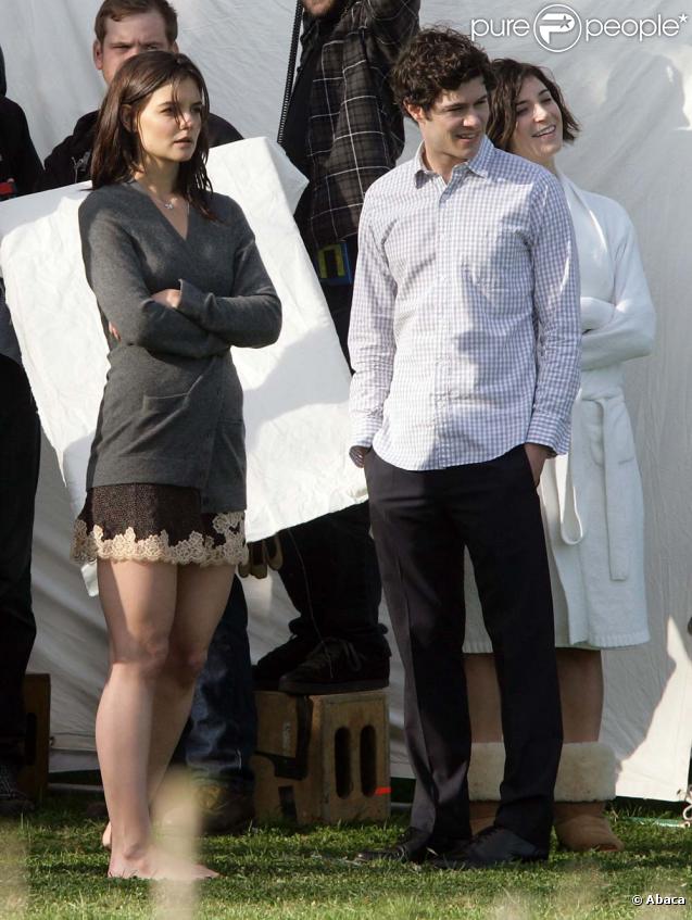 Kaite Holmes et Adam Brody sur le tournage de  The Romantics , le 16 novembre 2009 !
