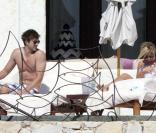 Ashley Tisdale et son chéri en vacances à Mexico