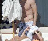 Ashley Tisdale et son chéri en vacances à Mexico