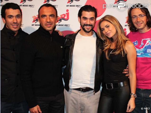 Mustapha El Atrassi, Nikos Aliagas, Florent Mothe (Mozart, l'Opéra Rock), Clara Morgane et Florian Gazan, le jeudi 19 novembre, dans les locaux d'NRJ.