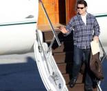 Tom Cruise à son arrivée à Salzbourg, frais et détendu après avoir traverser l'Atlantique... Hollywood quoi ! Le 19 novembre 2009.