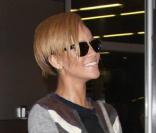 Rihanna quitte l\'aéroport de Miami International rapidement le 19 novembre 2009