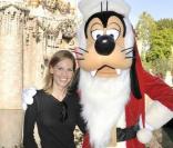 Hilary Swank à Disneyland pendant les vacances le 22 novembre 2009 en Californie