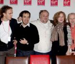 L'équipe de  Kaamelott  en signature au Virgin Megastore, à Paris, le 27 novembre 2009.