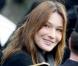 Carla Bruni se bat avec fougue contre le Sida et tente de sensibiliser... Le Monde !
