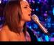 Alicia Keys interprète un medley lors de son passage sur le plateau de X Factor anglais le 29 novembre 2009