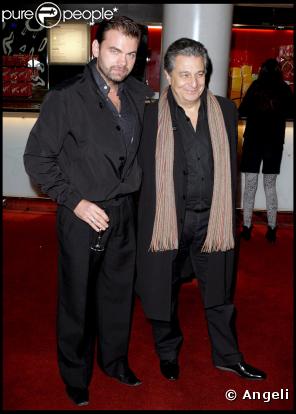 Clovis Cornillac et Christian Clavier lors de la première de La  Sainte Victoire à l'Ugc de Bercy à Paris le 30 novembre 2009