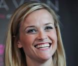 Reese Witherspoon, ambassadrice pour Avon, durant la visite de la Chambre des Communes à Londres à l'occasion de la campagne contre les violences domestiques le 2 décembre 2009