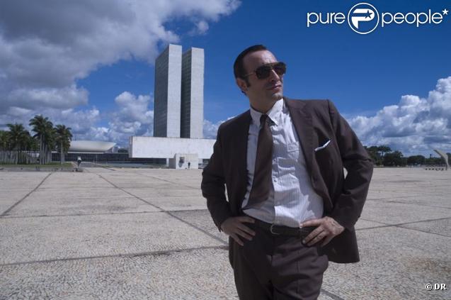 Jena Dujardin et ses lunettes dans OSS 117 : Rio ne répond plus 