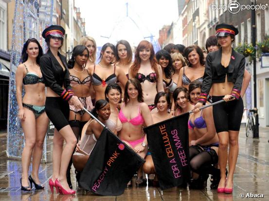 Promotion de la marque Peachy Pink à Londres, le 3 décembre 2009 