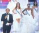 Les 37 Miss commencent à défiler à quelques minutes de l'ouverture de la soirée.