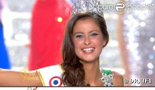 Miss France 2010 est Miss Normandie, Malika Ménard, grande favorite de la soirée ! Bravo à elle !