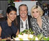 Hoda Roche, Jean-Claude Darmon et Clotilde Courau lors de la soirée Dior au palace Es Saadi durant le festival du film de Marrakech le 5 décembre 2009