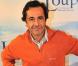 Nicolas Vanier et son joli pull orange, à l'occasion de l'avant-première de  Loups , au Gaumont Opéra, à Paris, le 6 décembre 2009.