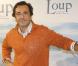 Nicolas Vanier et son joli pull orange, à l'occasion de l'avant-première de Loups, au Gaumont Opéra, à Paris, le 6 décembre 2009.