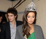 Malika Ménard, et son frère Raphaël en coulisses le soir de l'élection de Miss France 2010.