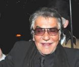 Roberto Cavalli arrive à la soirée Harper's Bazaar à Londres le 8/12/09 