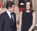 Carla Bruni et Nicolas Sarkozy sur le perron de l'Elysée, le 16 novembre 2009.