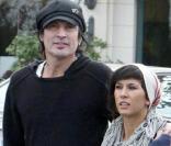 Tommy Lee et sa nouvelle conquête dans les rues de Calabasas