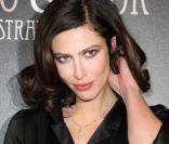 Anna Mouglalis va réaliser en 2010 son premier film, une histoire de vampire...