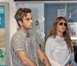 Robbie Williams avec Ayda Field, aéroport de Miami, le 18 juin 2009.