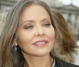 Ornella Muti, une femme sublime, même en brune 