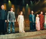 Julie Zenatti et Hélène Ségara fesaient partie de la troupe de la comédie musicale Notre Dame de Paris. 1998