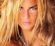 Sabrina Rojas torride en couverture de plusieurs magazines...