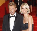 Johnny Hallyday présente à Cannes le film Vengeance, au côté de Laeticia en mai 2009