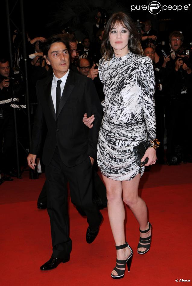 Yvan Attal et Charlotte Gainsbourg lors de la montée des marches de Cannes en mai 2009 