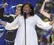  La chanteuse et actrice américaine Jennifer Hudson (oscar de la meilleure actrice dans un second rôle pour  Dreamgirls ) a vécu un terrible drame familial fin octobre 2008. Le 10 août, elle donne naissance à David Daniel Ontunga Jr. 