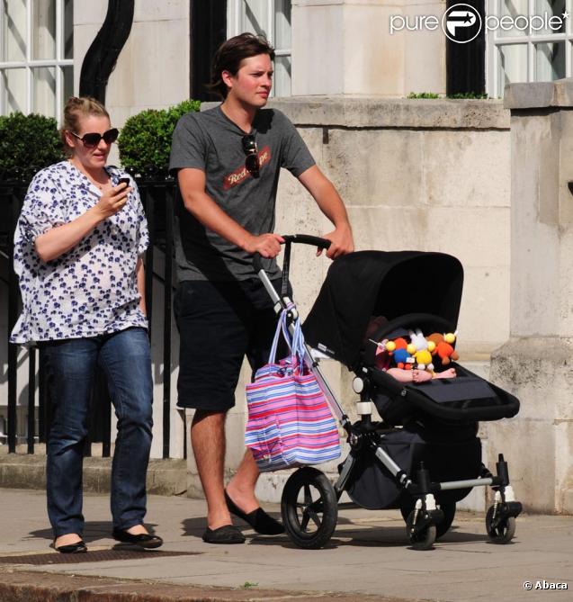 Déjà parents d'une petite Eliza, Harry Lopes et Laura Parker-Bowles viennent d'accueillir deux jumeaux, Louis et Gus.