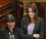 Fadela Amara et Carla Bruni au sénat en novembre 2008 